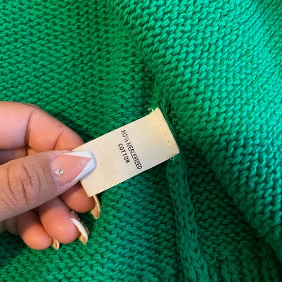 Chaus - Picture 3 of 4